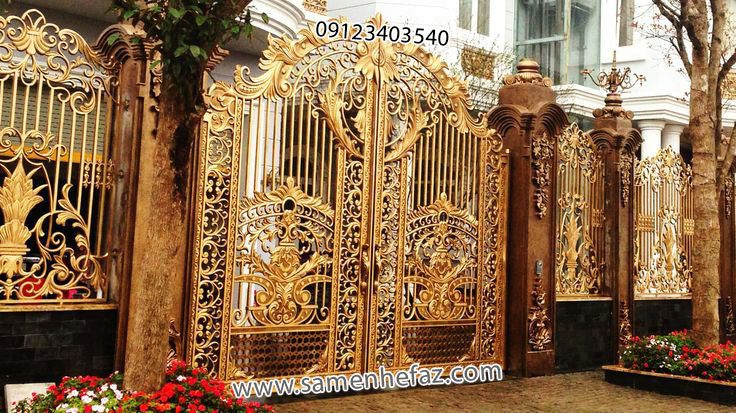 عکس درب حیاط
